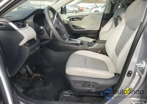 2022 Toyota Rav4 Xle Premium из США, поврежденный, VIN 2T3C1RFV0NC205579